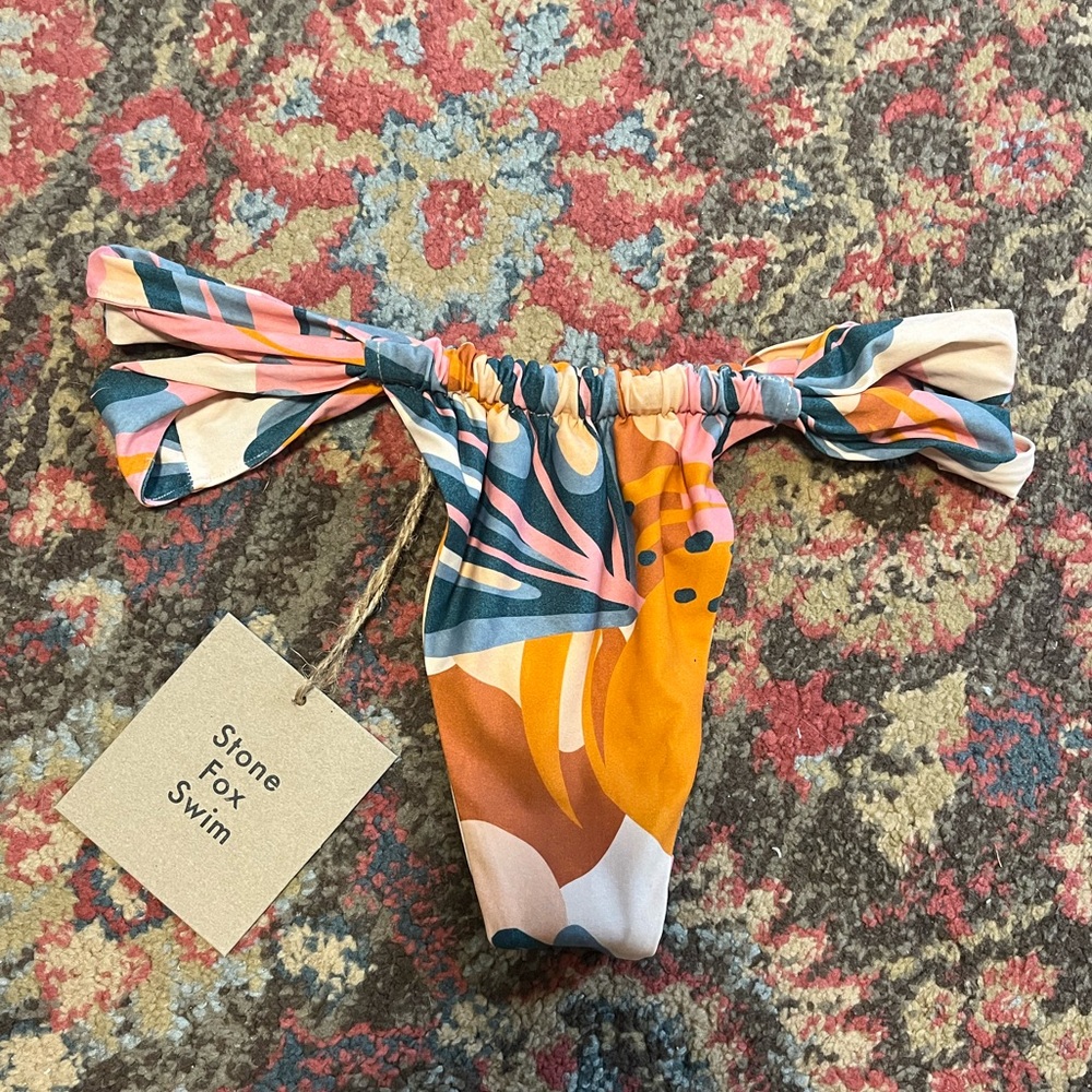 NWT Stone Fox swim cheeky
